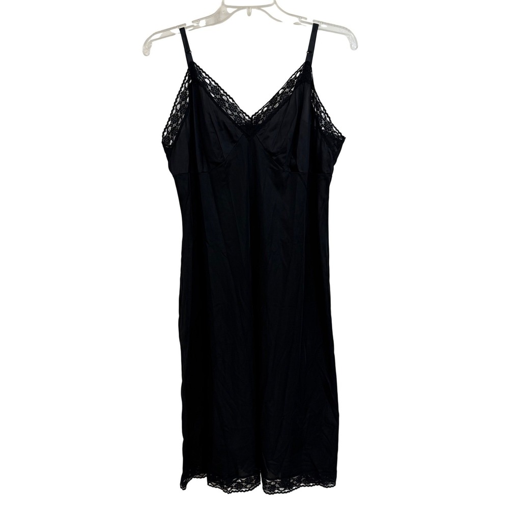 Vanity Fair Dark Romantic Whimsigoth  Black Lace Trim Full Slip  Sz 40 24 VTG